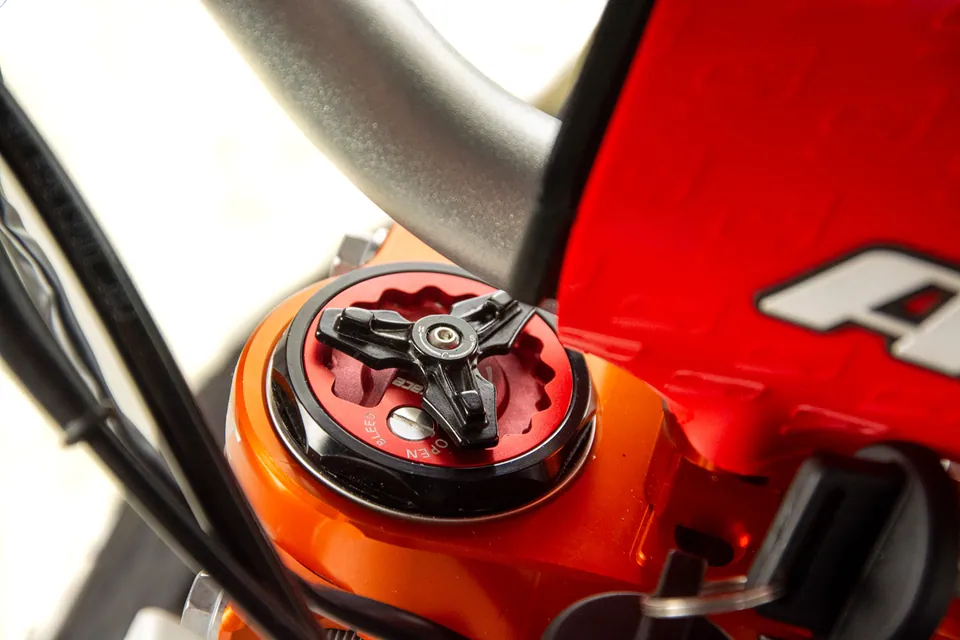 ASIX XR-99 2T detail 26