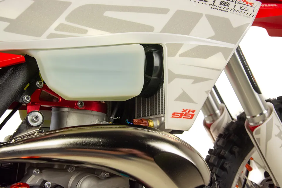 ASIX XR-99 300RS 2T detail 30