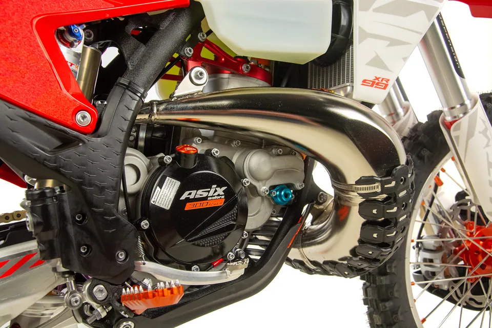 ASIX XR-99 300RS 2T detail 20